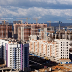 Только создание комфортной среды позволит строить жилье бизнес-класса за пределами КАД - эксперты