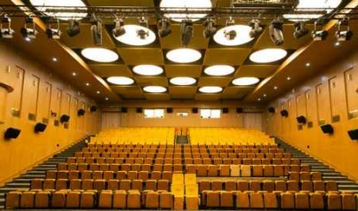 Мой дом — моя сцена: в жилом комплексе «Дефанс» открывается новый театр