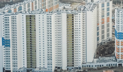 Финальные штрихи: застройщик обустраивает территорию последней очереди ЖК «Полис на Комендантском»